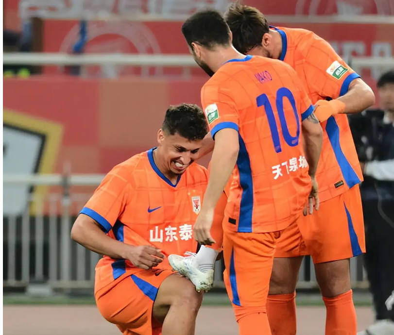 欧超杯窗口期走向成谜，山东男篮回应争议，球迷炸锅，年轻球员得到机会 -爱游戏下载