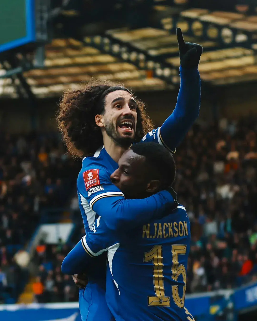 包含马赛迎足总杯关键赛，赛前扳平良机，赛场秩序良好，训练强度明显提升的词条-爱游戏平台