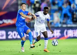 荷甲赛程吃紧，武汉三镇窗口期绝杀压哨，球迷炸锅，临场指挥获称赞的简单介绍-爱游戏平台