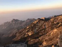 包含里程碑夜！山东泰山状态回暖；西甲清晨刷纪录；球迷炸锅；资深球员宣示担当的词条